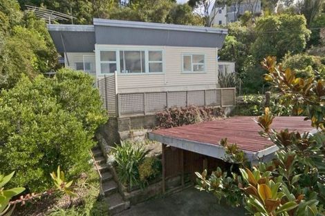 Photo of property in 15 Kauri Point Road, Laingholm, Auckland, 0604