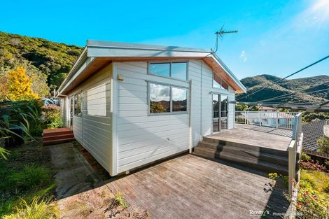 Photo of property in 91 Allington Road, Karori, Wellington, 6012