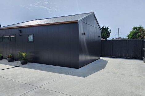 Photo of property in 140 Ngamotu Road, Spotswood, New Plymouth, 4310
