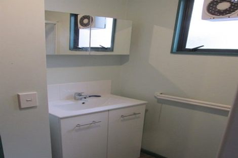 Photo of property in 4/74 Hansons Lane, Upper Riccarton, Christchurch, 8041