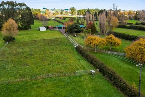 Photo of property in 44 Rawhitiroa Road, Eltham, 4322