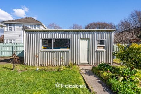 Photo of property in 17 Molesworth Street, Taita, Lower Hutt, 5011