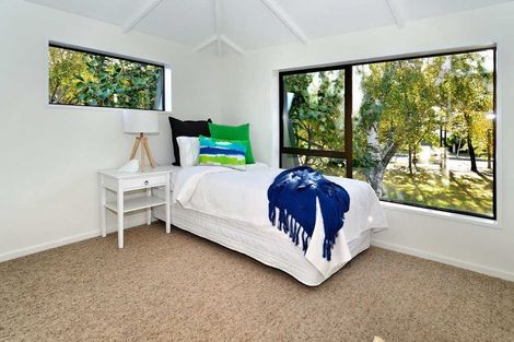 Photo of property in 10 Rembrandt Place, Burnside, Christchurch, 8053