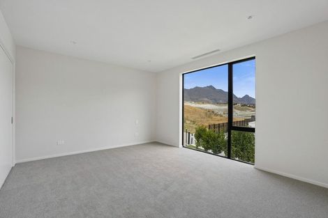 Photo of property in 6 Red Deer Rise, Kelvin Heights, Queenstown, 9300
