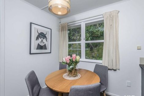 Photo of property in 5 Catherine Crescent, Paparangi, Wellington, 6037