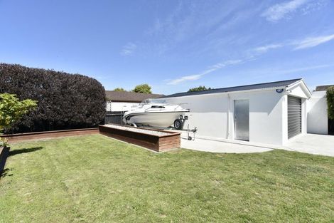 Photo of property in 9 Heathglen Avenue, Parklands, Christchurch, 8083