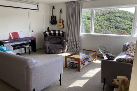 Photo of property in 31 Cave Road, Houghton Bay, Wellington, 6023