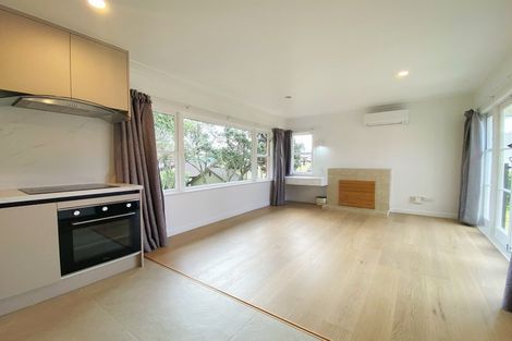 Photo of property in 8a/1 Bracken Avenue, Takapuna, Auckland, 0622