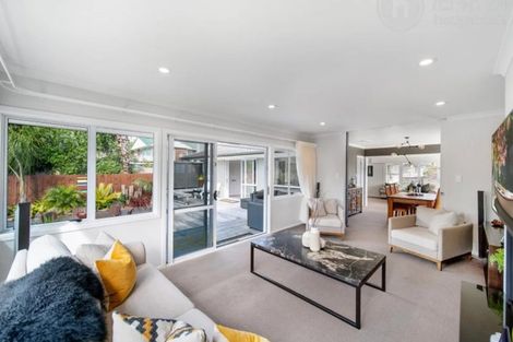 Photo of property in 11 The Anchorage, Sunnyhills, Auckland, 2010
