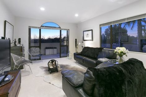 Photo of property in 1/3a Richards Avenue, Forrest Hill, Auckland, 0620