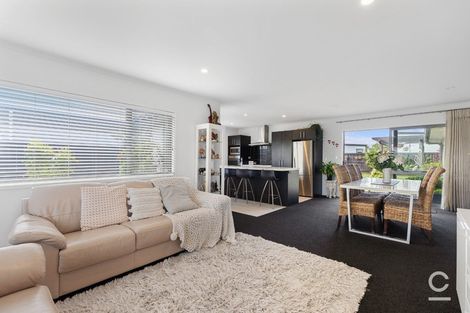 Photo of property in 25 Raiha Street, Papamoa Beach, Papamoa, 3118