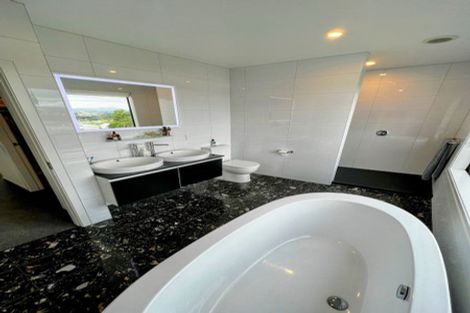 Photo of property in 8 The Track, Plimmerton, Porirua, 5026