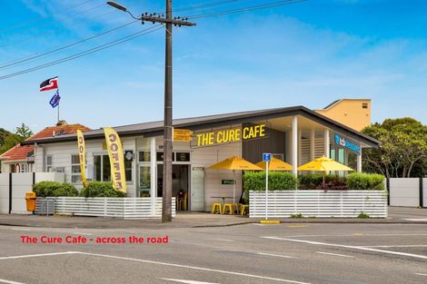 Photo of property in 93b Tukapa Street, Westown, New Plymouth, 4310