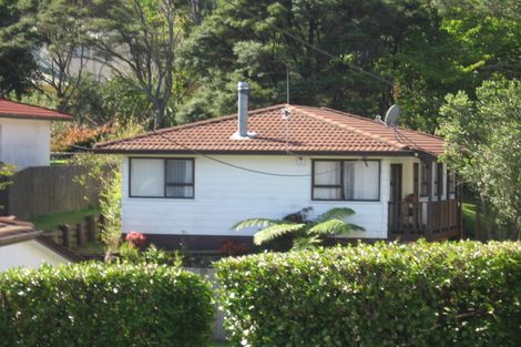 Photo of property in 22 Derwent Crescent, Titirangi, Auckland, 0604