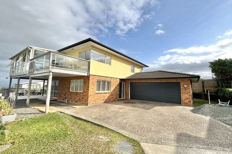 Photo of property in 49a Everard Avenue, Army Bay, Whangaparaoa, 0930