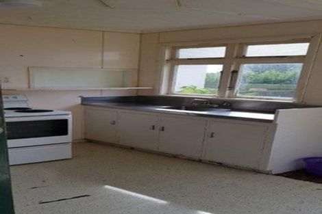 Photo of property in 34 Pioneer Highway, Awapuni, Palmerston North, 4412