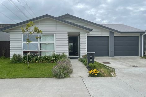 Photo of property in 11 Rere Close, Takanini, 2112