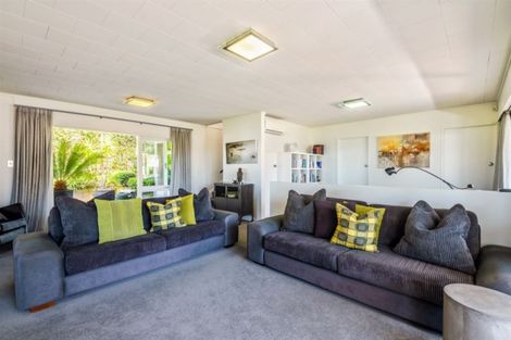 Photo of property in 24 Bridge View Road, Birkenhead, Auckland, 0626