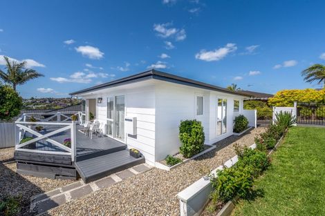 Photo of property in 1/7 Tuscan Place, Half Moon Bay, Auckland, 2012