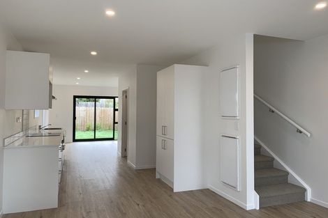 Photo of property in 24 Rauemi Way, Te Atatu South, Auckland, 0610