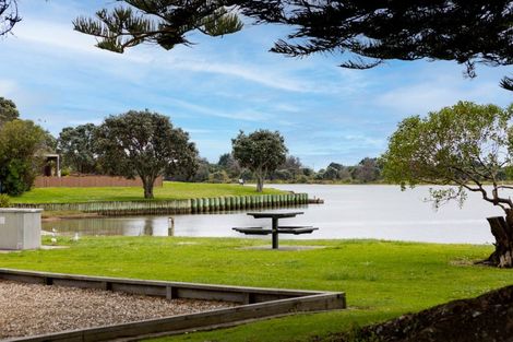 Photo of property in 35 Waione Avenue, Athenree, Waihi Beach, 3177