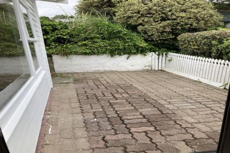 Photo of property in 21f6 Dee Street, Island Bay, Wellington, 6022