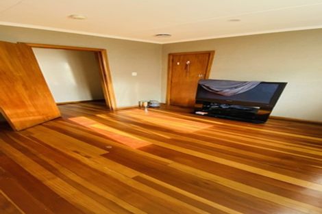 Photo of property in 5 Pitama Road, Awapuni, Palmerston North, 4412