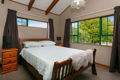 Photo of property in 122 Taupo View Road, Taupo, 3330