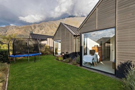 Photo of property in 2 Kotuku Lane, Hobsonville, Auckland, 0616