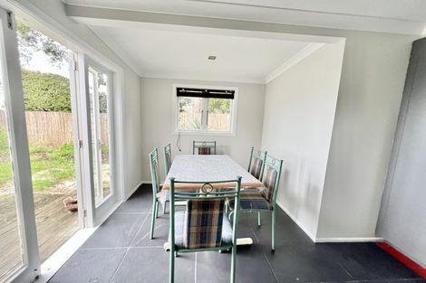 Photo of property in 14 Isobel Road, Greenhithe, Auckland, 0632