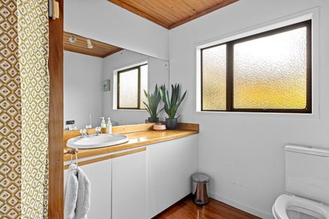 Photo of property in 3 Leigh Road, Leigh, 0985