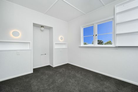 Photo of property in 1 River Road, Te Atatu Peninsula, Auckland, 0610