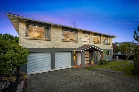 Photo of property in 14 Portsea Place, Chatswood, Auckland, 0626