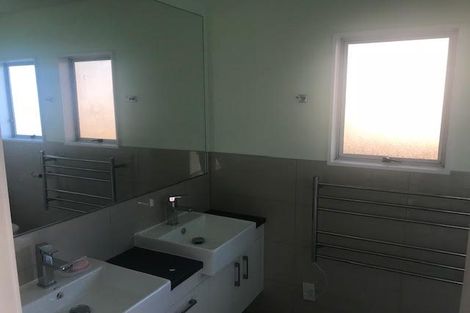 Photo of property in 2/7 Constance Place, Clover Park, Auckland, 2019