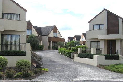 Photo of property in 4-10 Vinograd Drive, Te Atatu Peninsula, Auckland, 0610