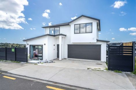Photo of property in 33 Baumea Rise, Massey, Auckland, 0614