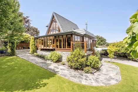 Photo of property in 18 Kowhai Drive, Wanaka, 9305