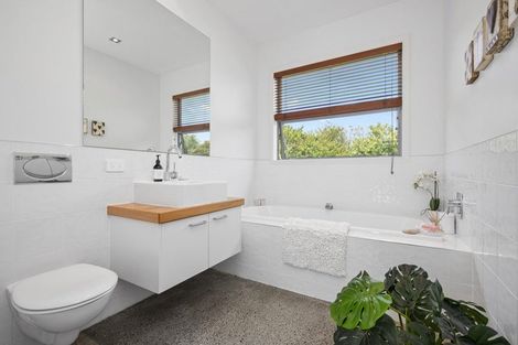 Photo of property in 14 Millbrook Drive, Waiuku, 2683