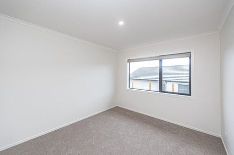 Photo of property in 32 Tirimoana Place, Otamatea, Whanganui, 4501