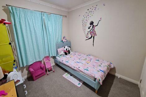 Photo of property in 34 Jadewynn Drive, Massey, Auckland, 0614