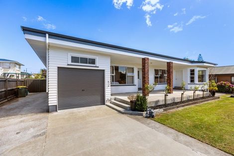 Photo of property in 60 Cutfield Street, Inglewood, 4330