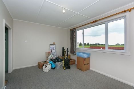 Photo of property in 880 Devon Road, Bell Block, New Plymouth, 4312