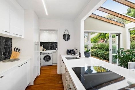 Photo of property in 16 Orion Place, Hillcrest, Auckland, 0627