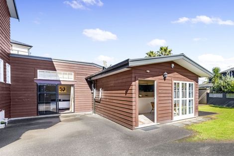 Photo of property in 66 Yeovil Road, Te Atatu Peninsula, Auckland, 0610