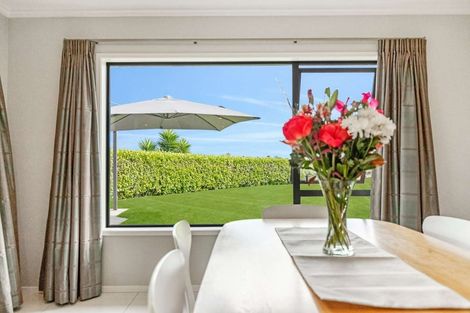 Photo of property in 19 Kendallvale Drive, Waiuku, 2123