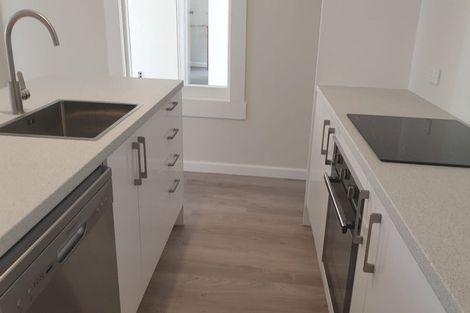 Photo of property in 19 Main Street, Hospital Hill, Napier, 4110