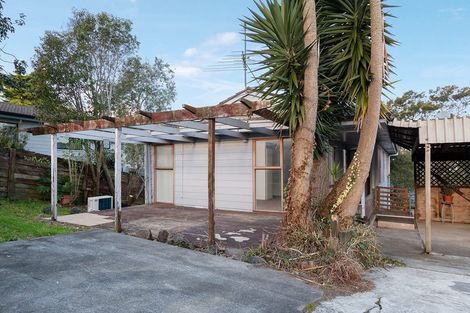 Photo of property in 70 Solar Road, Glen Eden, Auckland, 0602