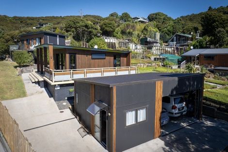 Photo of property in 14 Whaanga Road, Raglan, 3297