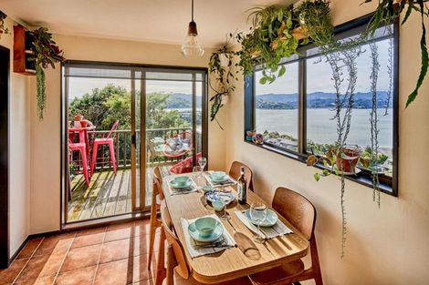 Photo of property in 9 Kenef Road, Paremata, Porirua, 5024