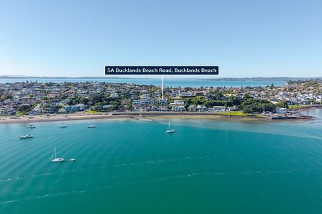 Photo of property in 5a Bucklands Beach Road, Bucklands Beach, Auckland, 2012